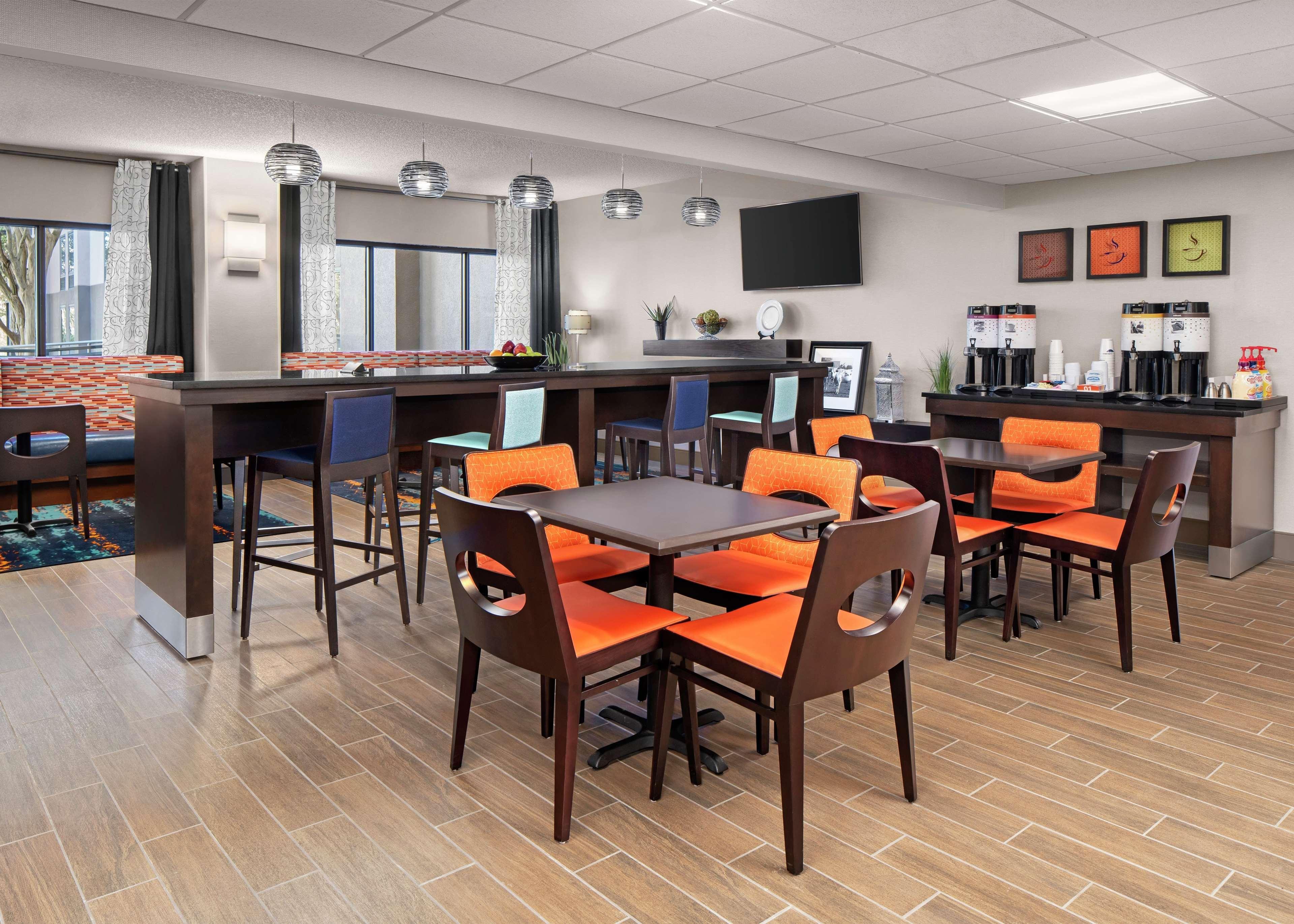 Hotel Hampton North 3*